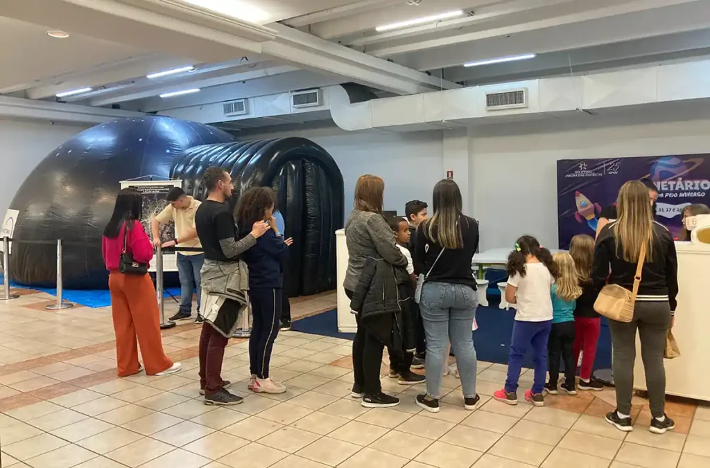Planetário sobre estações do ano e constelações chega ao Shopping Jardim das Américas Planetário sobre estações do ano e constelações chega ao Shopping Jardim das Américas