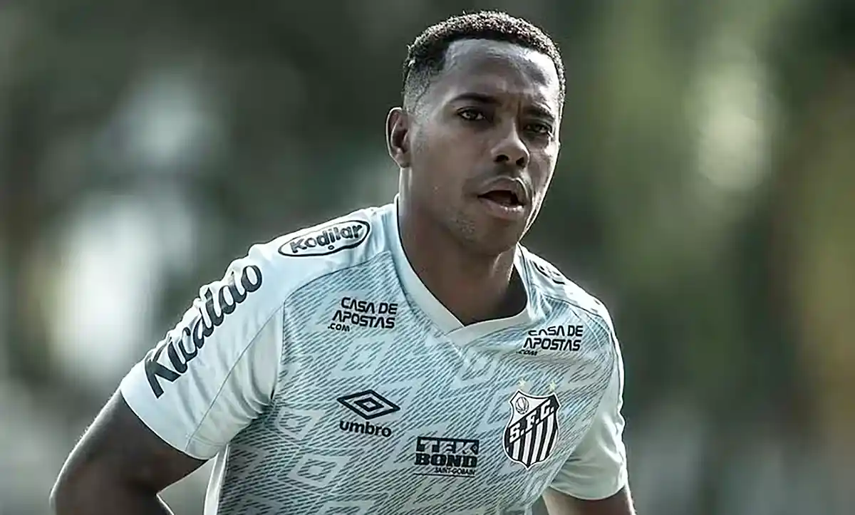 Robinho tem chances reais de não ter sua pena homologada pelo Brasil