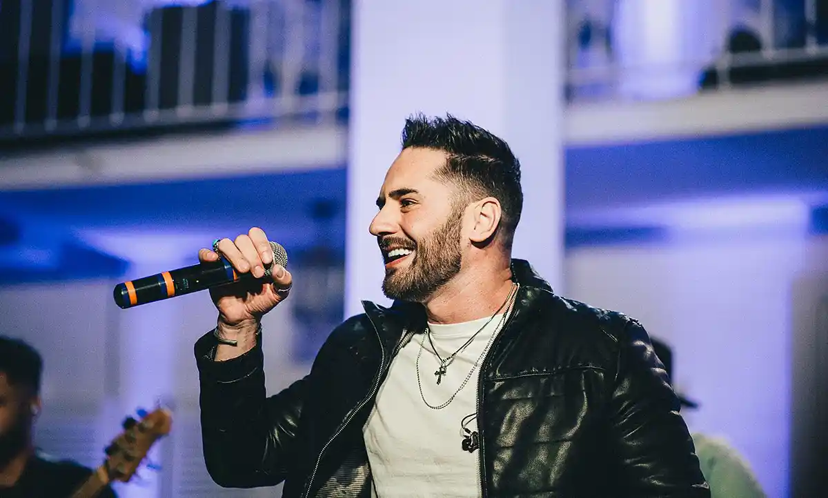 Rafa Maya grava DVD “Em Casa” em Curitiba