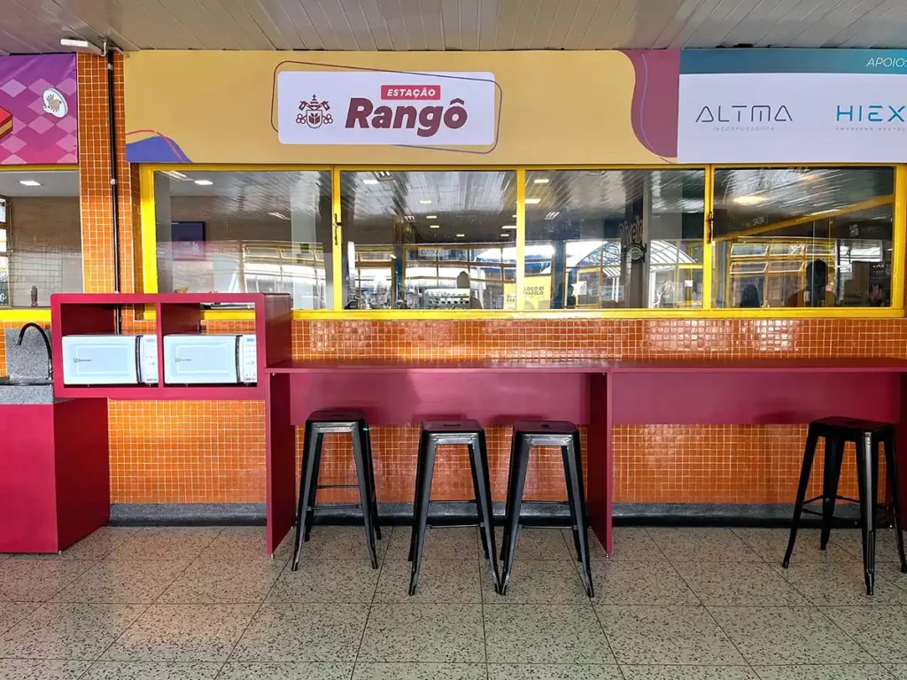 ALTMA apoia projeto da PUCPR que disponibiliza espaços na Universidade para estudantes consumirem suas refeições prontas