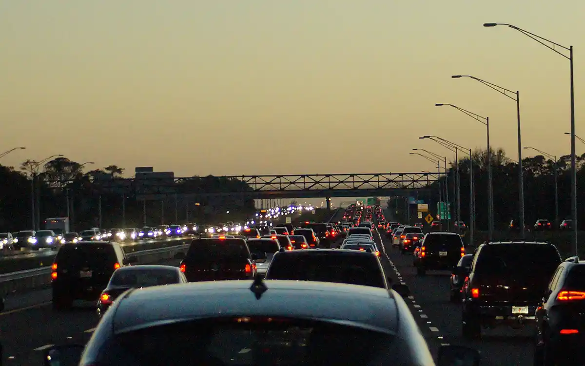 Migração pendular: mais de 680 mil paranaenses se deslocam diariamente para trabalhar ou estudar em municípios vizinhos