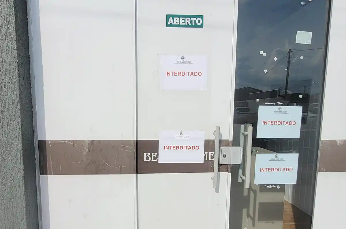 Clínica de estética é interditada em Castro
