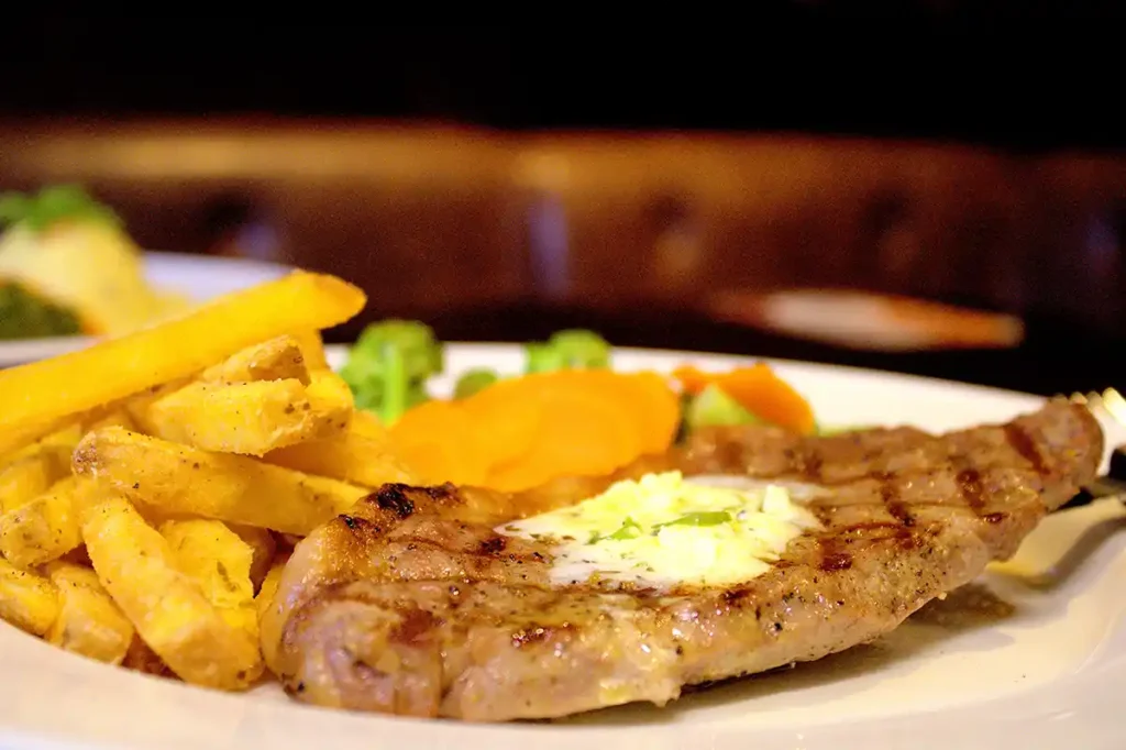 Hard Rock Cafe Curitiba anuncia novidades no cardápio de almoço Hard Rock Cafe Curitiba anuncia novidades no cardápio de almoço