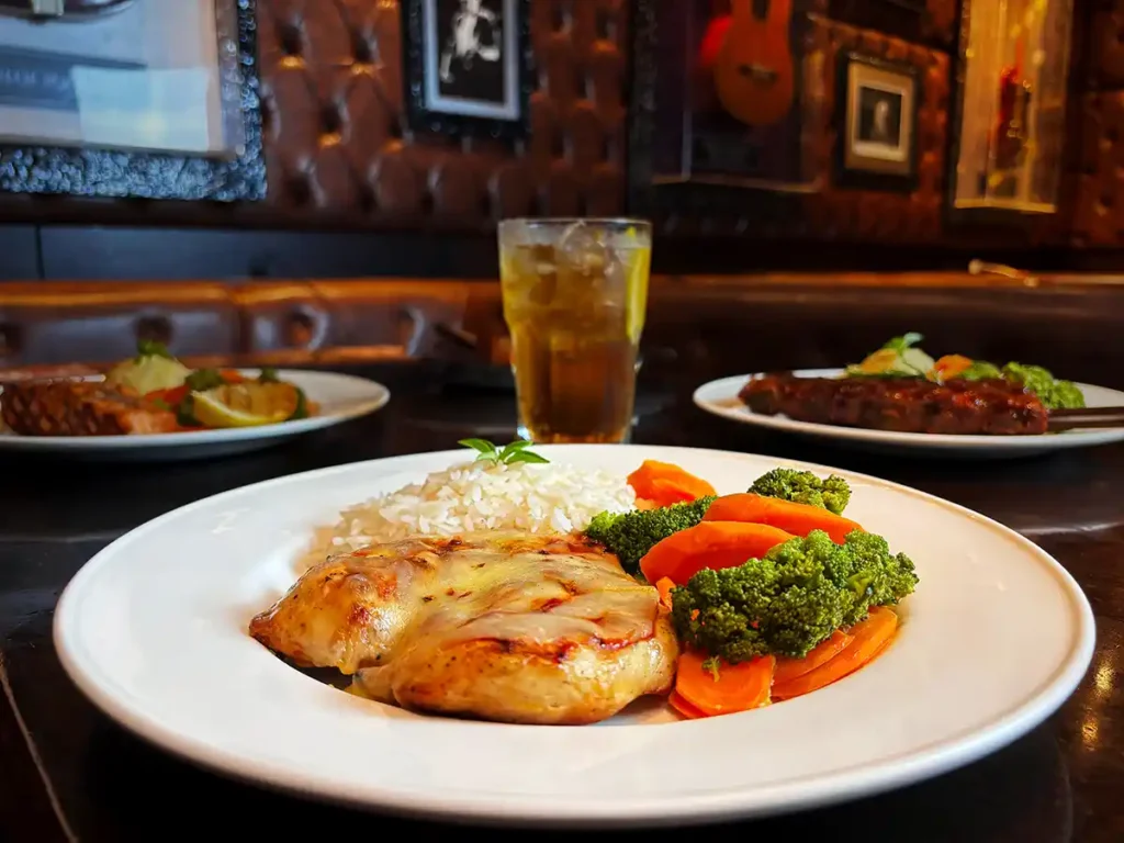 Hard Rock Cafe Curitiba anuncia novidades no cardápio de almoço Hard Rock Cafe Curitiba anuncia novidades no cardápio de almoço