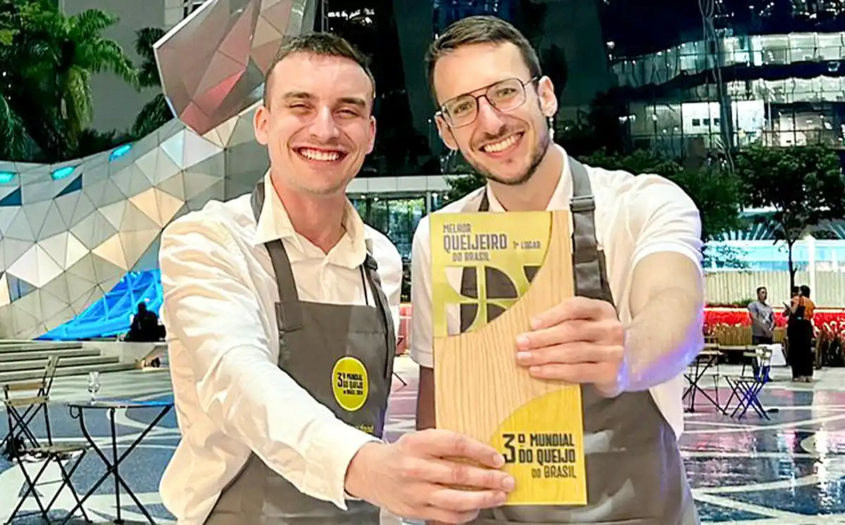 Melhores queijeiros do Brasil: pesquisadores de projeto que leva técnicas de queijos finos a produtores de leite ganham prêmio no Mundial