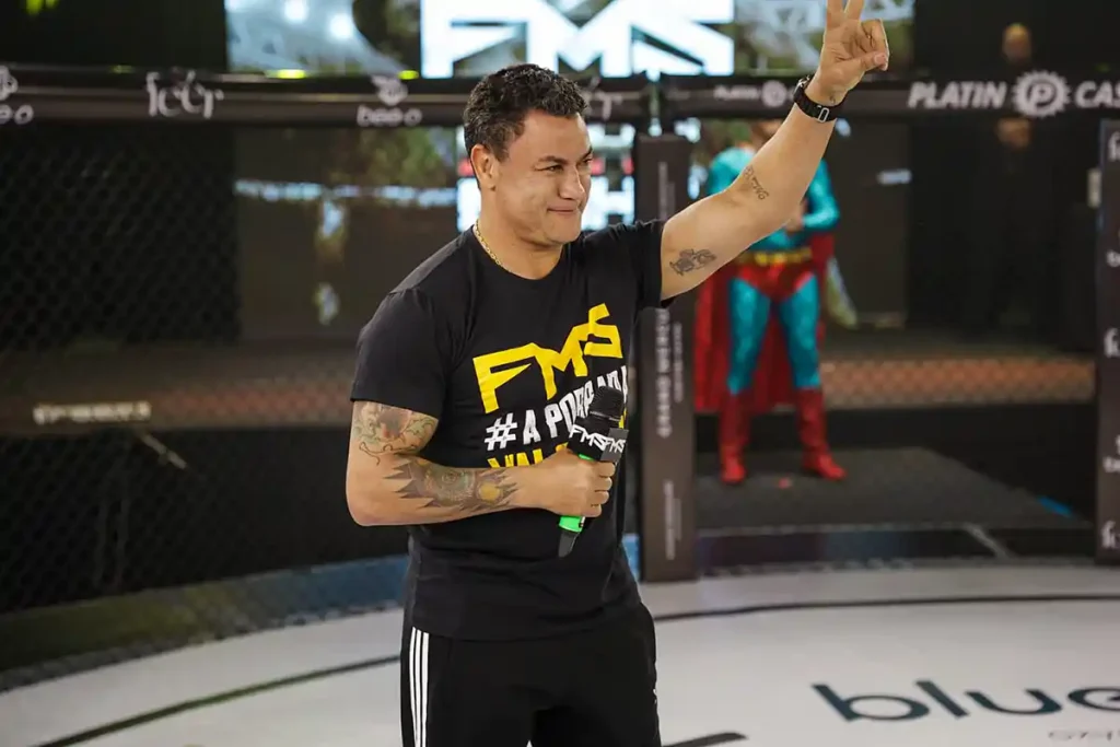 FMS Fight Night 3 tem lutas eletrizantes e intimação de Popó a Vitor Belfort