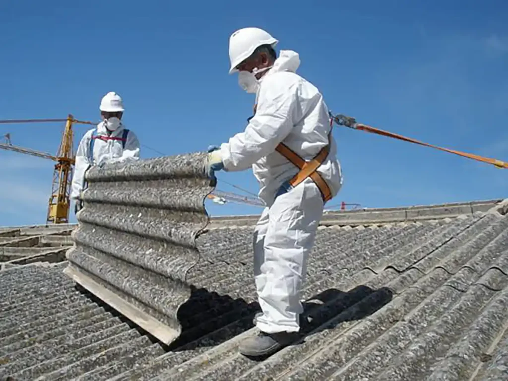 EUA proíbem compra e uso de amianto no país e estimulam Brasil a discutir prejuízos de ser o terceiro maior produtor do material para exportação no mundo EUA proíbem compra e uso de amianto no país e estimulam Brasil a discutir prejuízos de ser o terceiro maior produtor do material para exportação no mundo