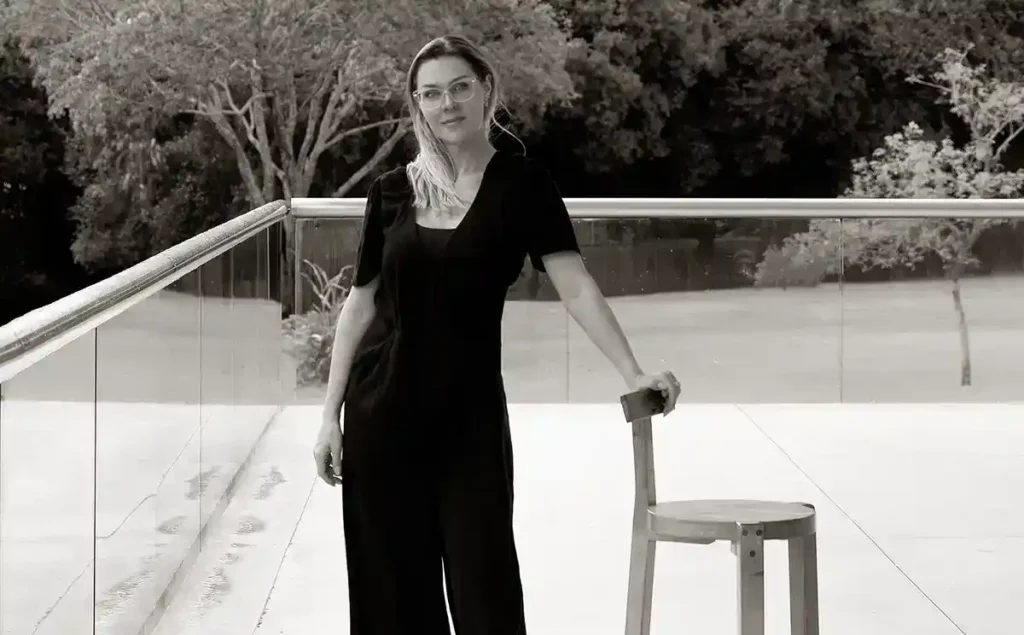 Fotógrafa especialista em arquitetura inicia registros de ambientes da Casacor Paraná 2024