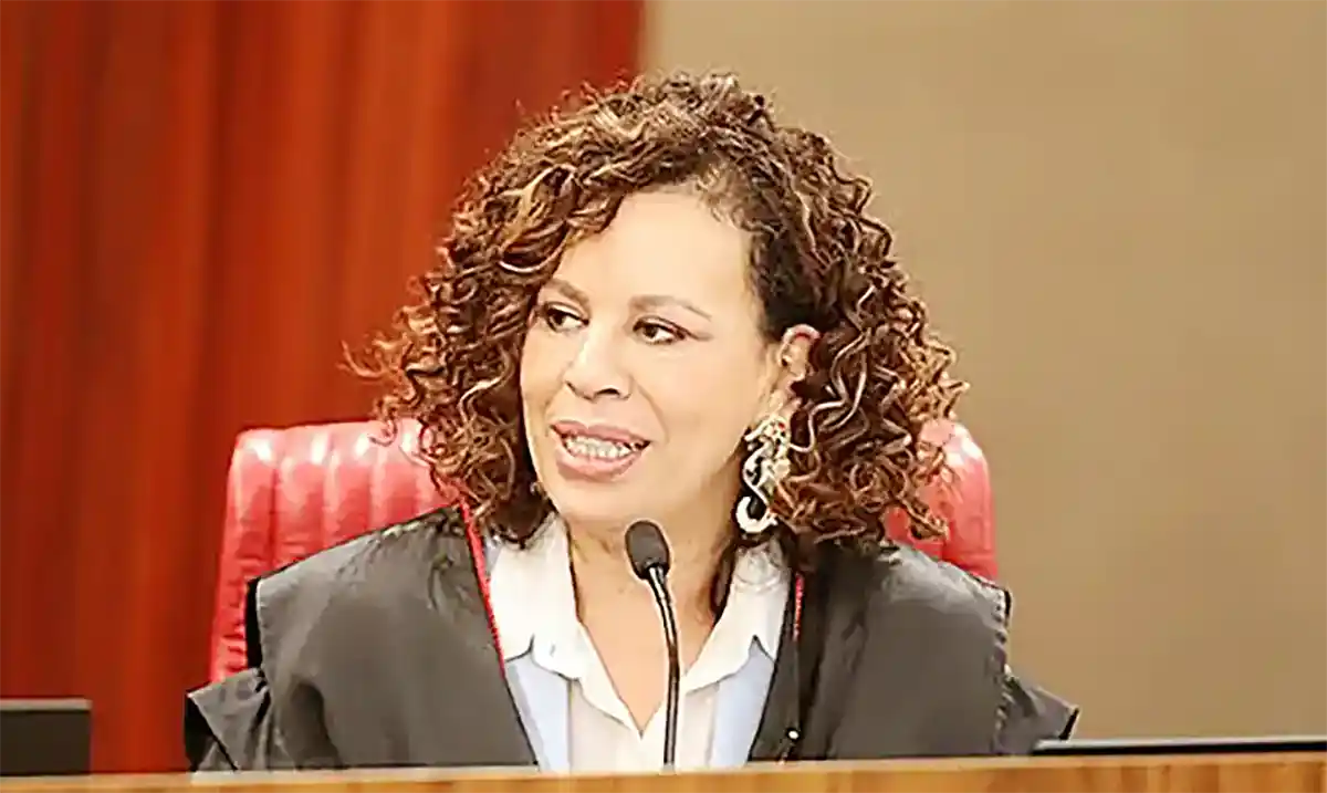 UniCuritiba recebe a ministra do TSE Edilene Lôbo