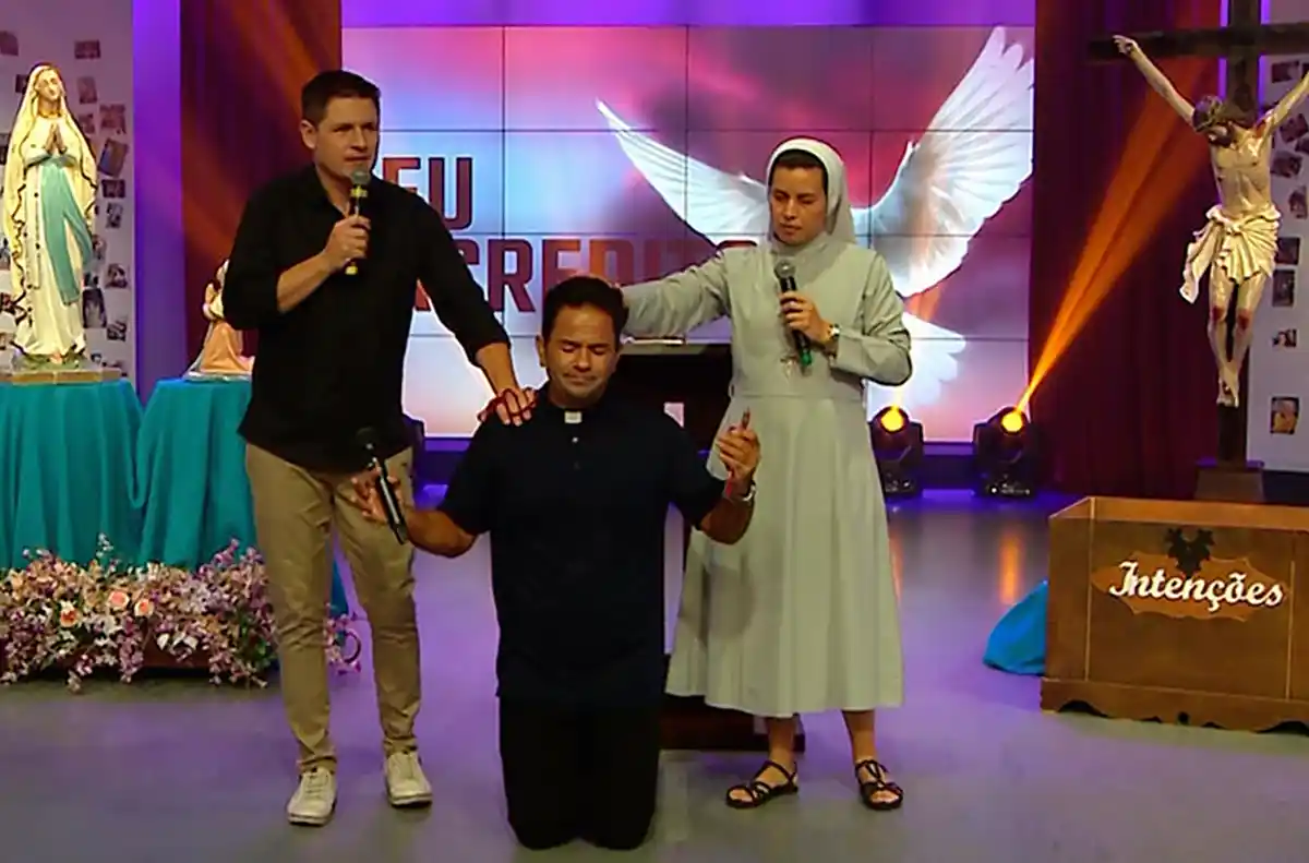 Vigília de Pentecostes da Evangelizar reúne fiéis para programação religiosa de 7 horas no fim de semana