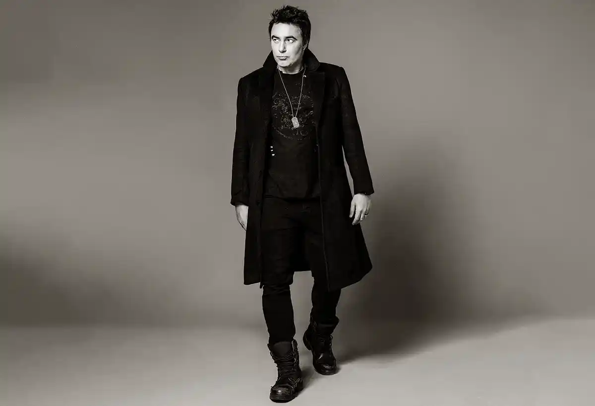 Alirio Netto confirma participação em turnê solo do guitarrista Kiko Loureiro