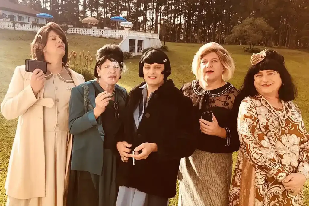 Filme "Casa Izabel" promove oficina de roteiro em Curitiba e debates sobre produção cinematográfica em Maringá Filme "Casa Izabel" promove oficina de roteiro em Curitiba e debates sobre produção cinematográfica em Maringá