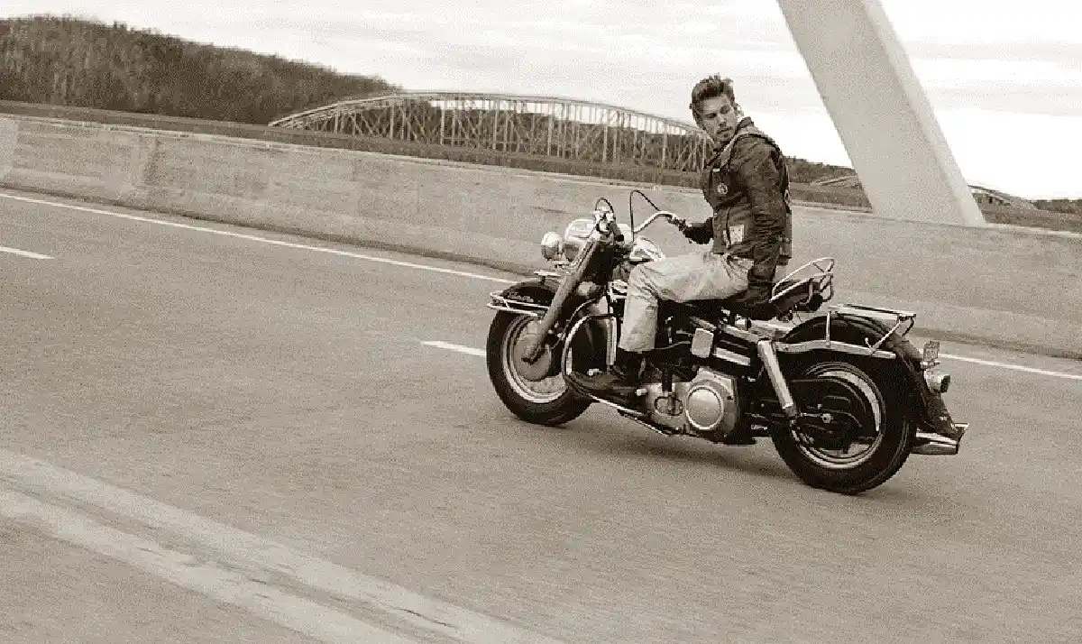 Austin Butler e Jeff Nichols comentam enredo de Clube dos Vândalos, novo filme que estreia em 20 de junho nos cinemas