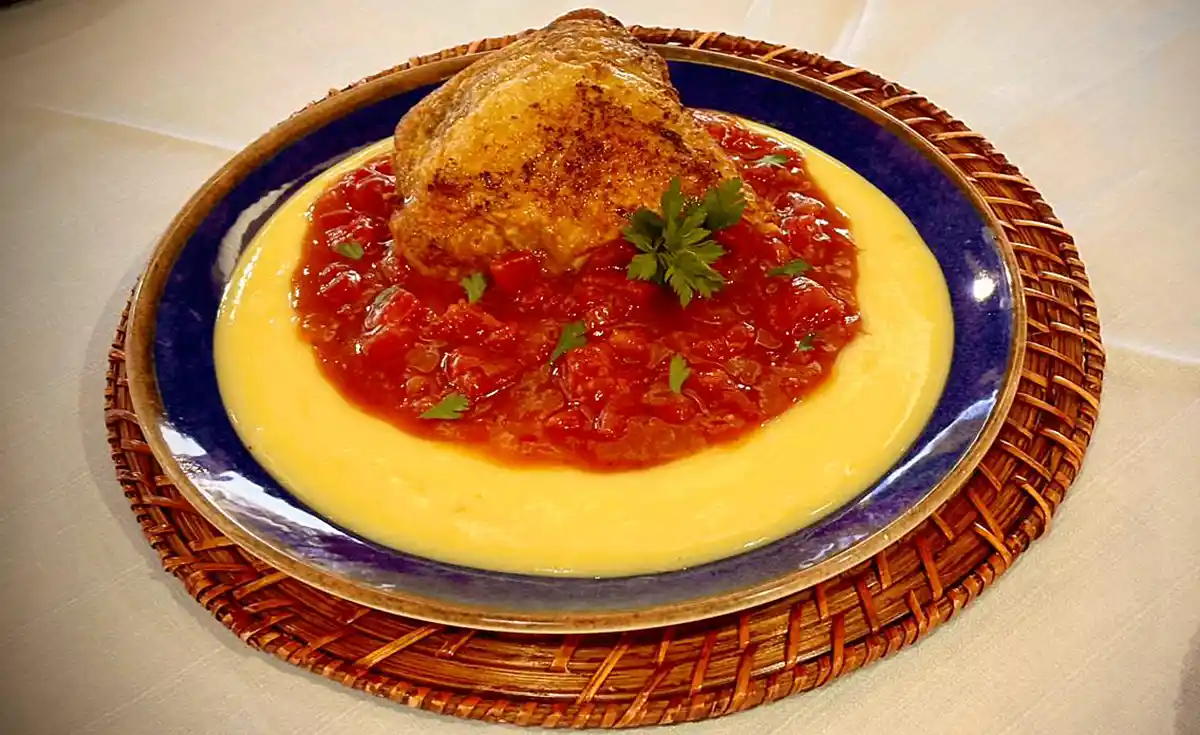 Frango caipira com polenta é receita que aquece no Circuito de Inverno