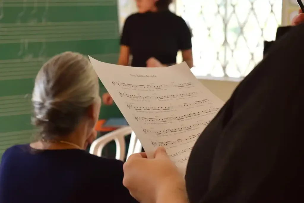 "Crescendo": Coral estreia neste final de semana com espetáculo sobre crescimento pessoal e educativo "Crescendo": Coral estreia neste final de semana com espetáculo sobre crescimento pessoal e educativo