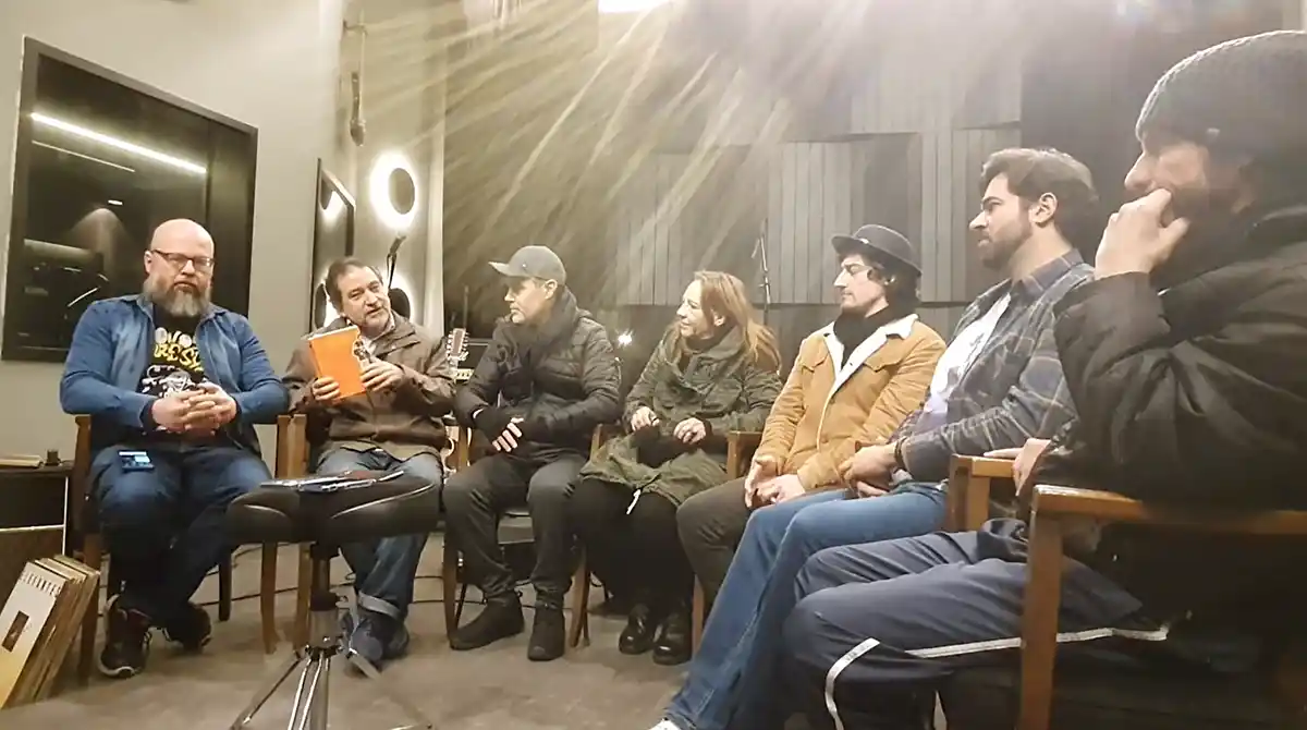 Pesquisadores fundam associação para assumir o acervo da Fonoteca da Música Paranaense