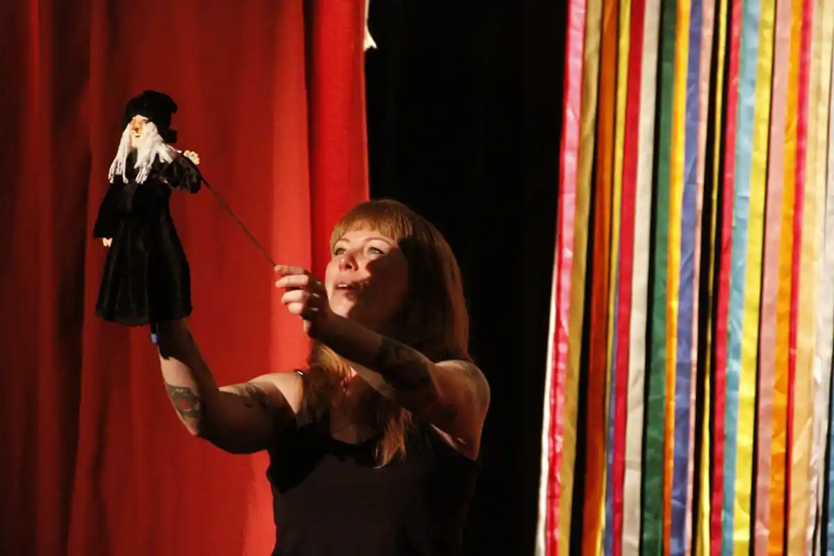 Edital abre vagas para contadores de histórias