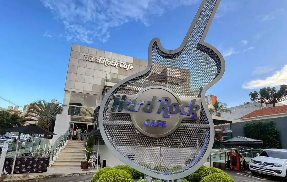 Dia dos Pais no Hard Rock Cafe Curitiba tem muita música e cardápio inspirado na gastronomia americana