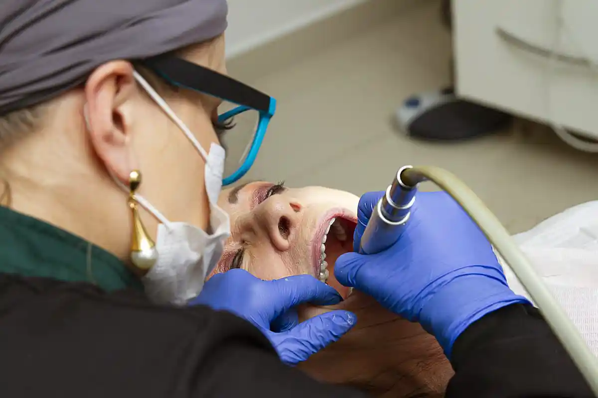 Saúde bucal: Novas tecnologias facilitam tratamentos dentários Saúde bucal: Novas tecnologias facilitam tratamentos dentários