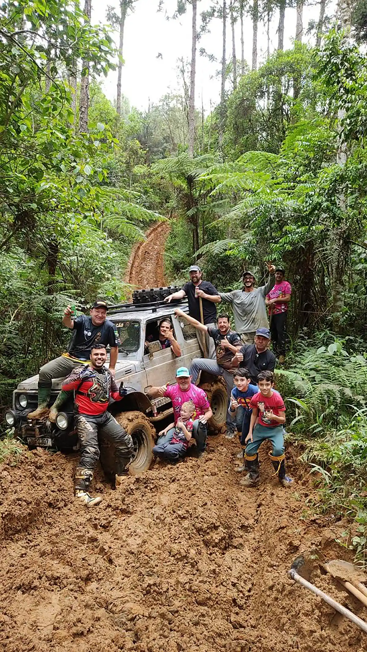 Grupo de jipeiros organiza 3º Passeio das Patroas Grupo de jipeiros organiza 3º Passeio das Patroas