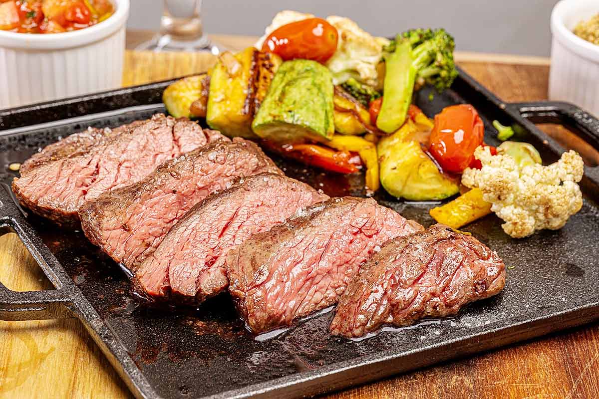 Redwood Burger & Grill traz nova experiência gastronômica ao Ecoville Redwood Burger & Grill traz nova experiência gastronômica ao Ecoville