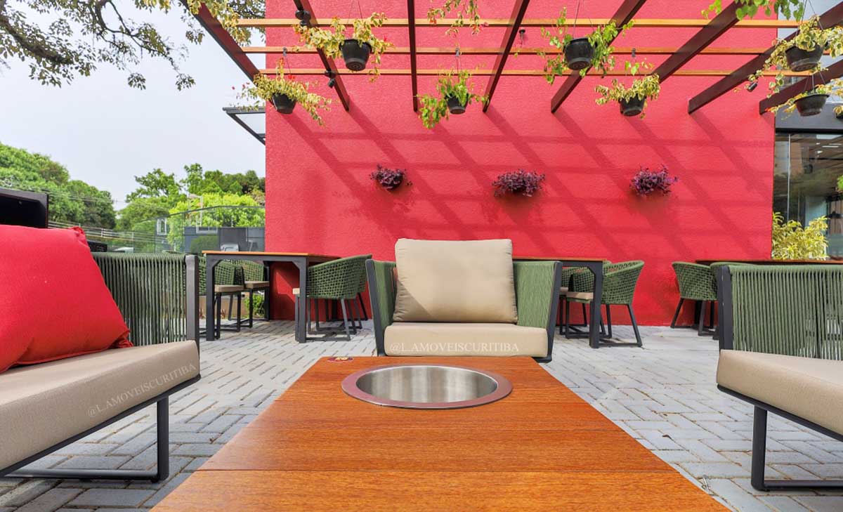 Redwood Burger & Grill celebra o Carnaval com chope em dobro em todo período de funcionamento Redwood Burger & Grill celebra o Carnaval com chope em dobro em todo período de funcionamento