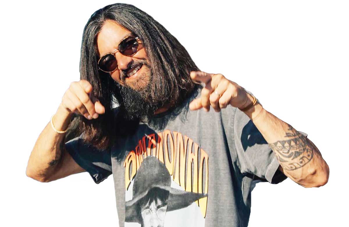 Armandinho faz dobradinha em Curitiba Armandinho faz dobradinha em Curitiba