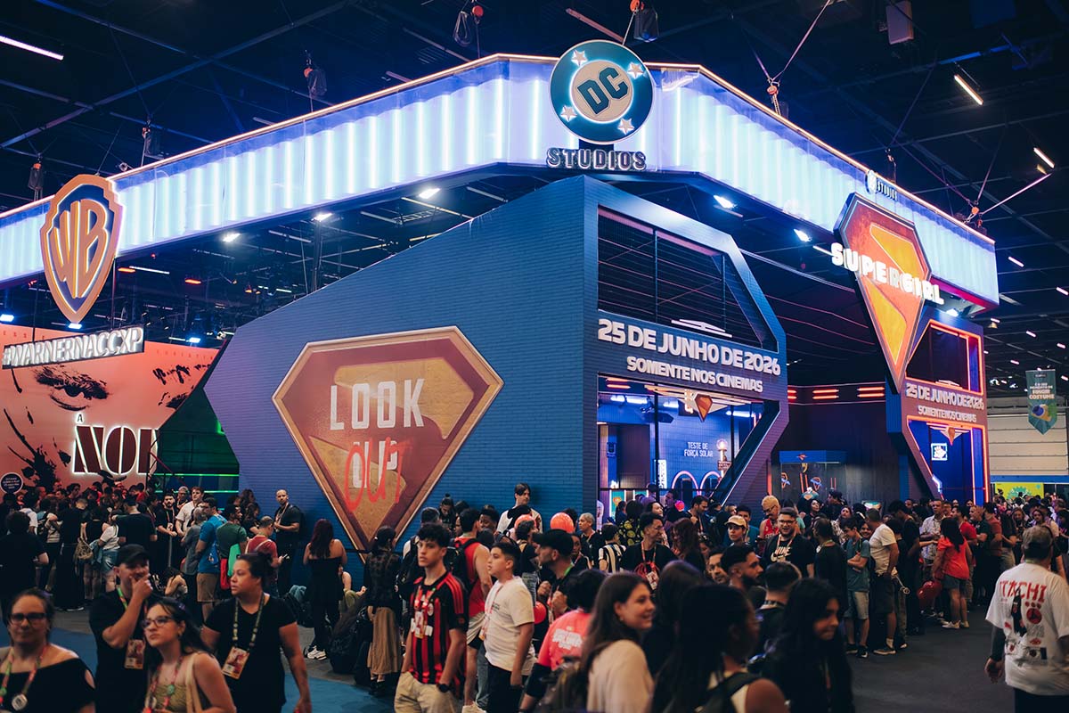 Figurino oficial de ‘Supergirl’ faz estreia global no estande da Warner Bros. Pictures na CCXP25 Figurino oficial de ‘Supergirl’ faz estreia global no estande da Warner Bros. Pictures na CCXP25