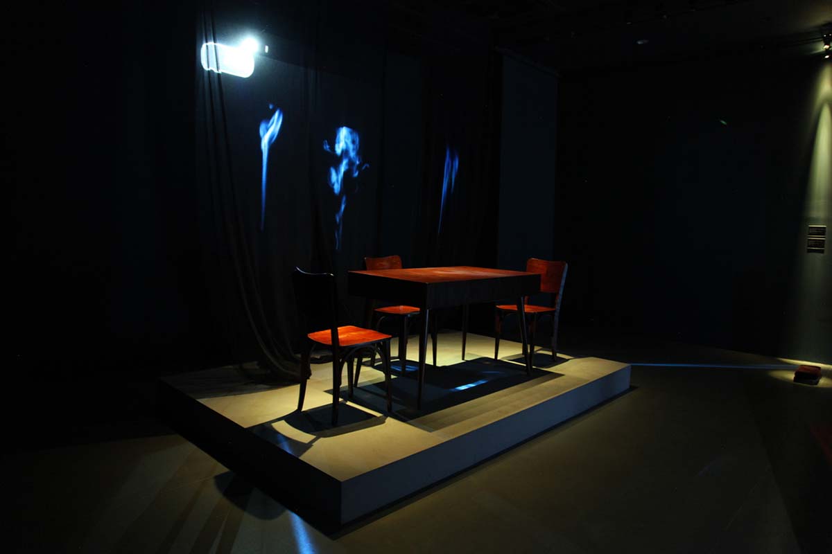 CAIXA Cultural Curitiba recebe exposição inédita "A imagem não serve" de Eder Santos CAIXA Cultural Curitiba recebe exposição inédita "A imagem não serve" de Eder Santos