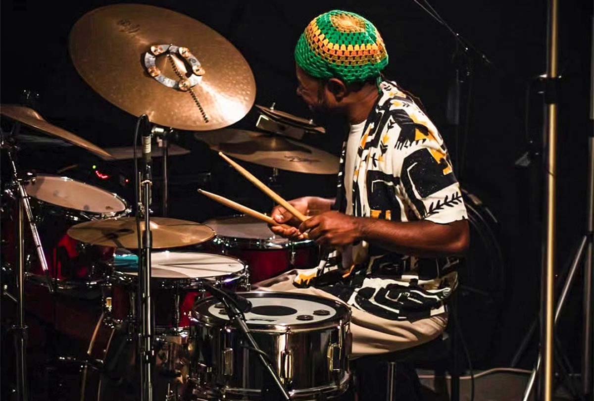 Lenda da música brasileira, baterista Nataniel Assunção faz workshop em Curitiba esta semana