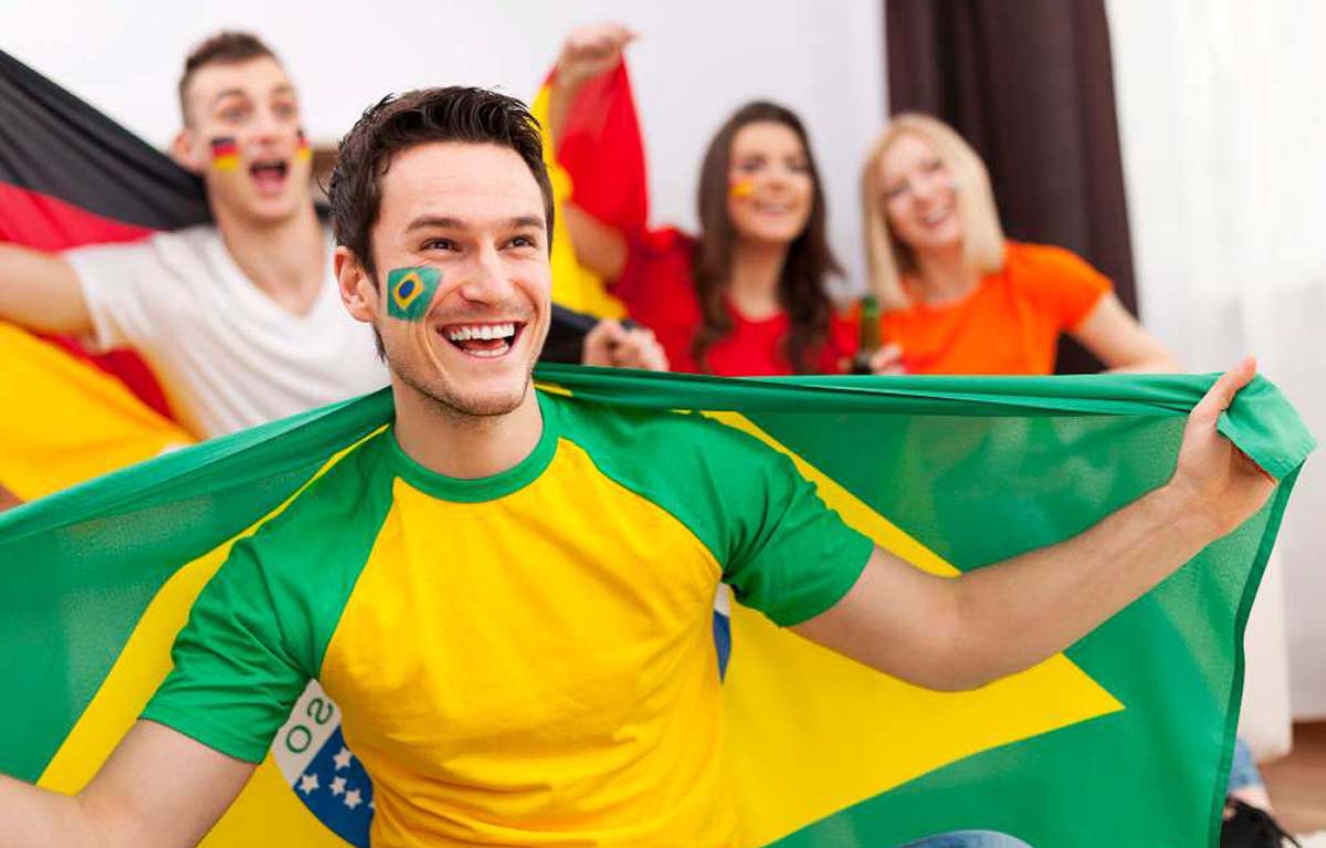 Copa do Mundo de Futebol: O que pode e o que é proibido nos condomínios nos dias de jogo?