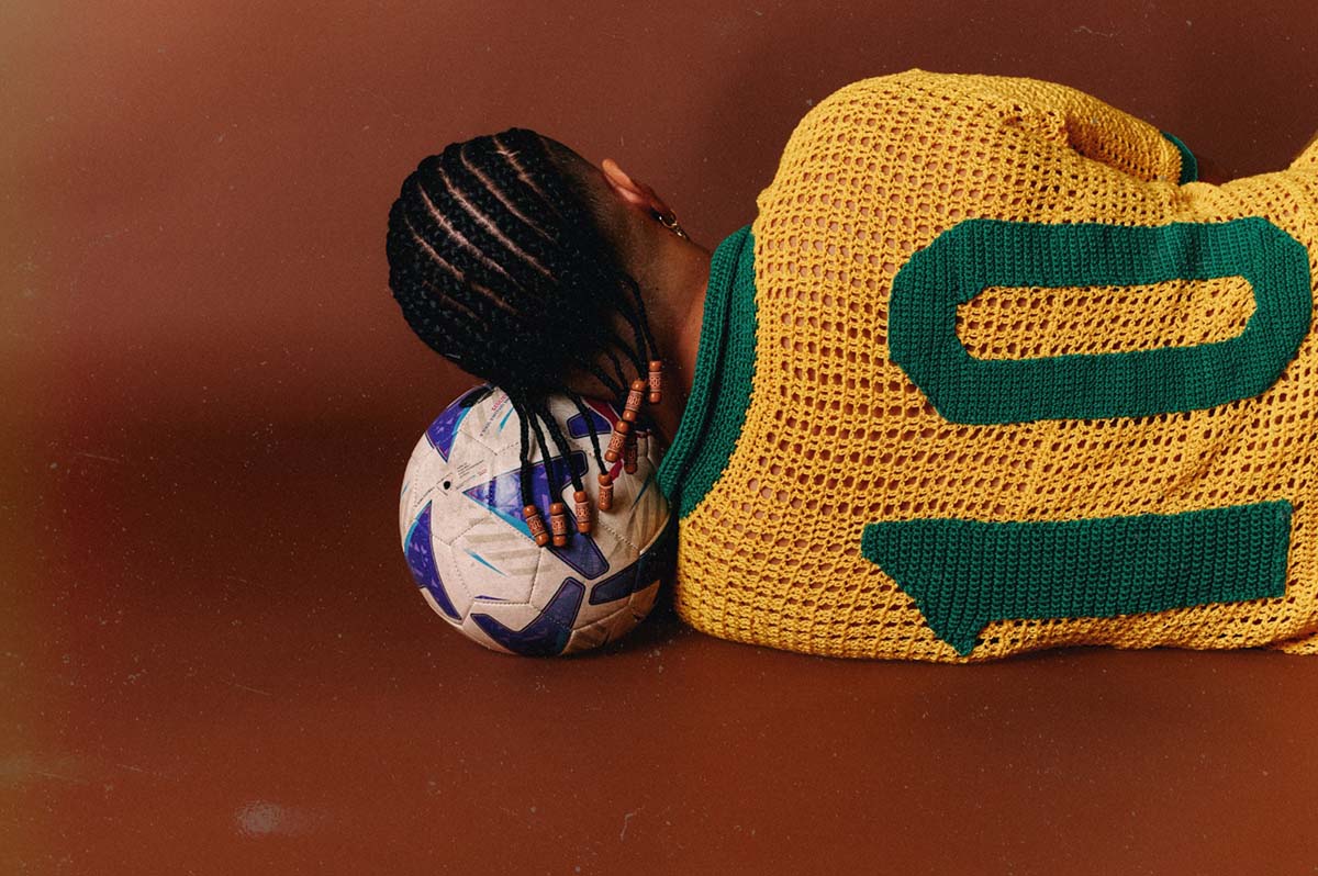 Renan Otah apresenta Brotinho Brasileiro, primeiro single do álbum conceitual O Menino da Chuteira Dourada