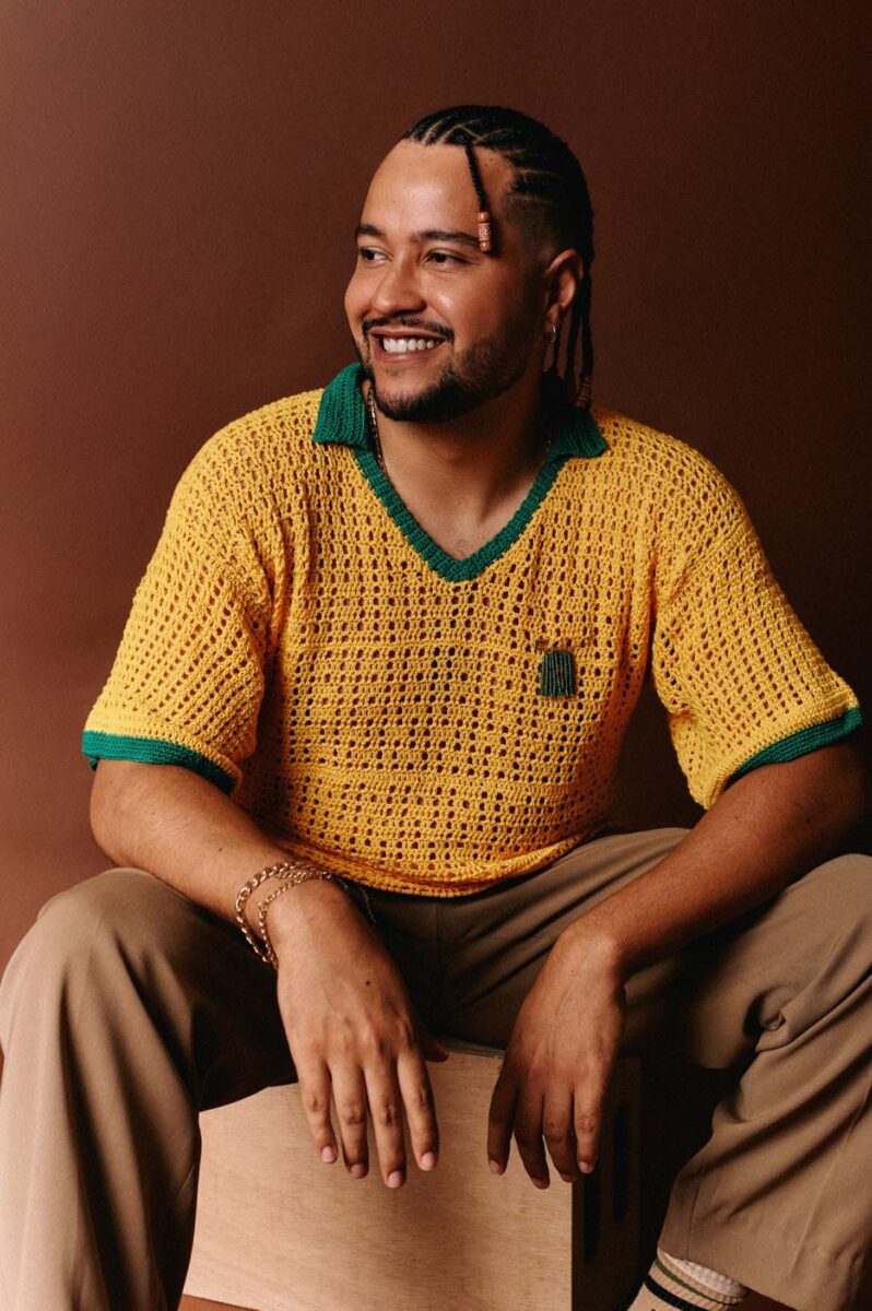 Renan Otah apresenta Brotinho Brasileiro, primeiro single do álbum conceitual O Menino da Chuteira Dourada Renan Otah apresenta Brotinho Brasileiro, primeiro single do álbum conceitual O Menino da Chuteira Dourada