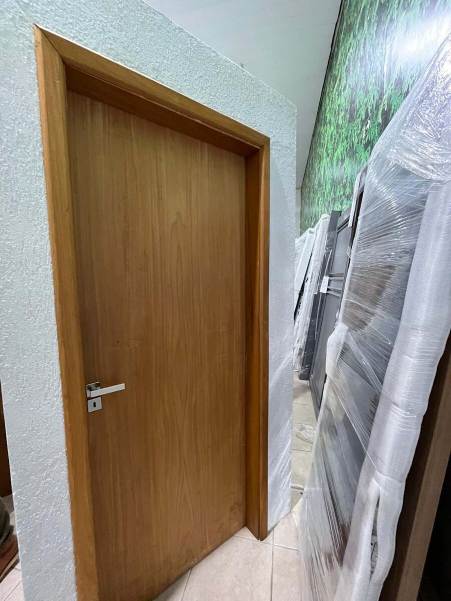 Caçamba do Bem e Gralha Azul promovem ação com descontos de até 50% em portas e ferragens de alto padrão Caçamba do Bem e Gralha Azul promovem ação com descontos de até 50% em portas e ferragens de alto padrão
