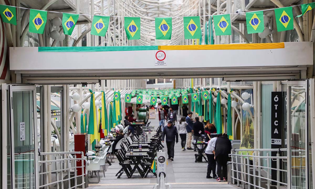 Será? Bar de Curitiba dará 200 chopes se Neymar fizer gol contra a Escócia
