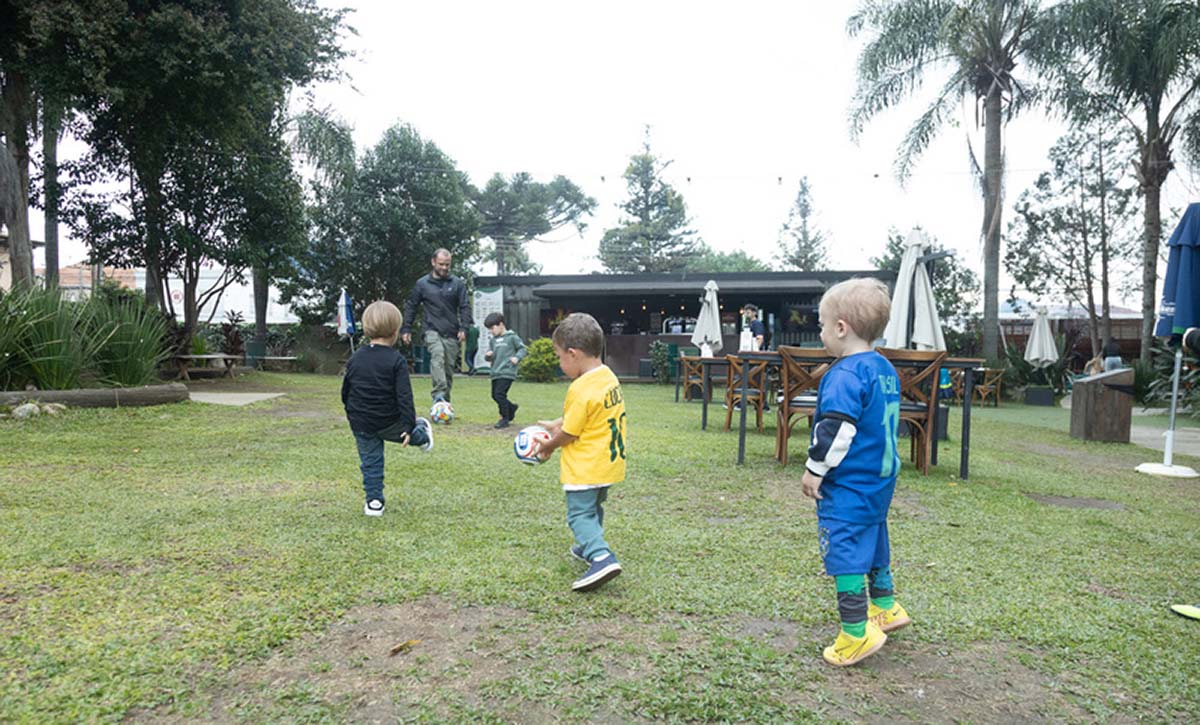 Colônia de férias para crianças e pais no Espaço Depósito