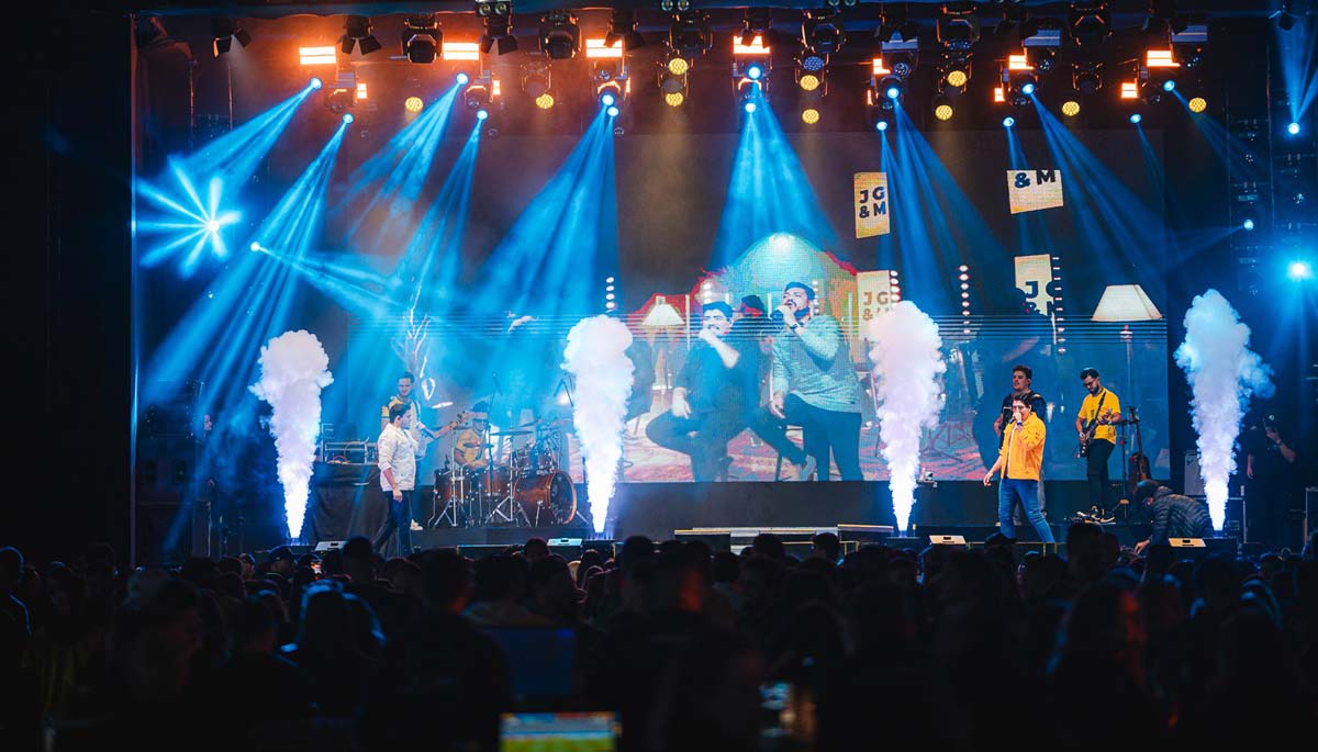 Festival Ginga Curitiba encerra edição 2026 com transmissão da final da Copa do Mundo e show do Sundayz (Dubdogz + 5521) Festival Ginga Curitiba encerra edição 2026 com transmissão da final da Copa do Mundo e show do Sundayz (Dubdogz + 5521)