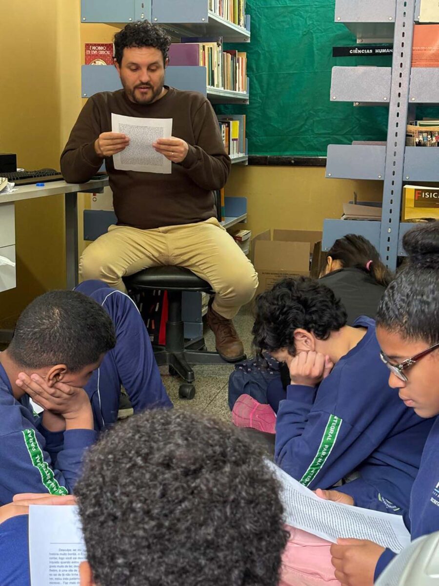 Pinguim Produções realiza 5 Rodas de Leitura exclusivas para o público jovem Pinguim Produções realiza 5 Rodas de Leitura exclusivas para o público jovem
