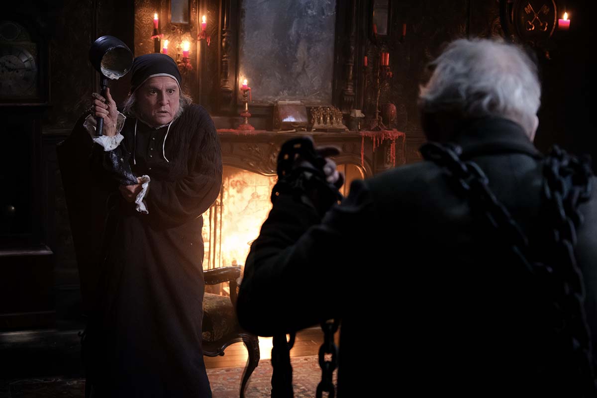Com Johnny Depp, 'Ebenezer e os Fantasmas do Natal' ganha primeiro trailer e cartaz oficial Com Johnny Depp, 'Ebenezer e os Fantasmas do Natal' ganha primeiro trailer e cartaz oficial