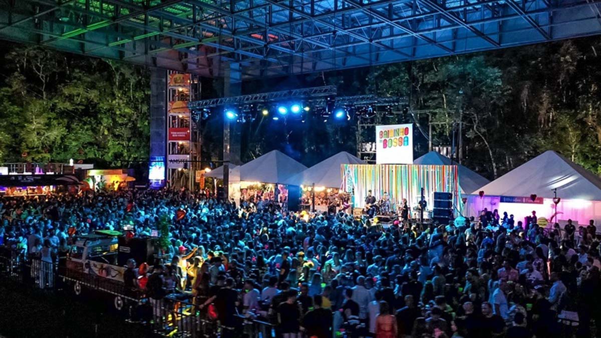 Aos 18 anos, Bossa Bar resgata sua essência e reforça seu lugar na cena musical de Curitiba