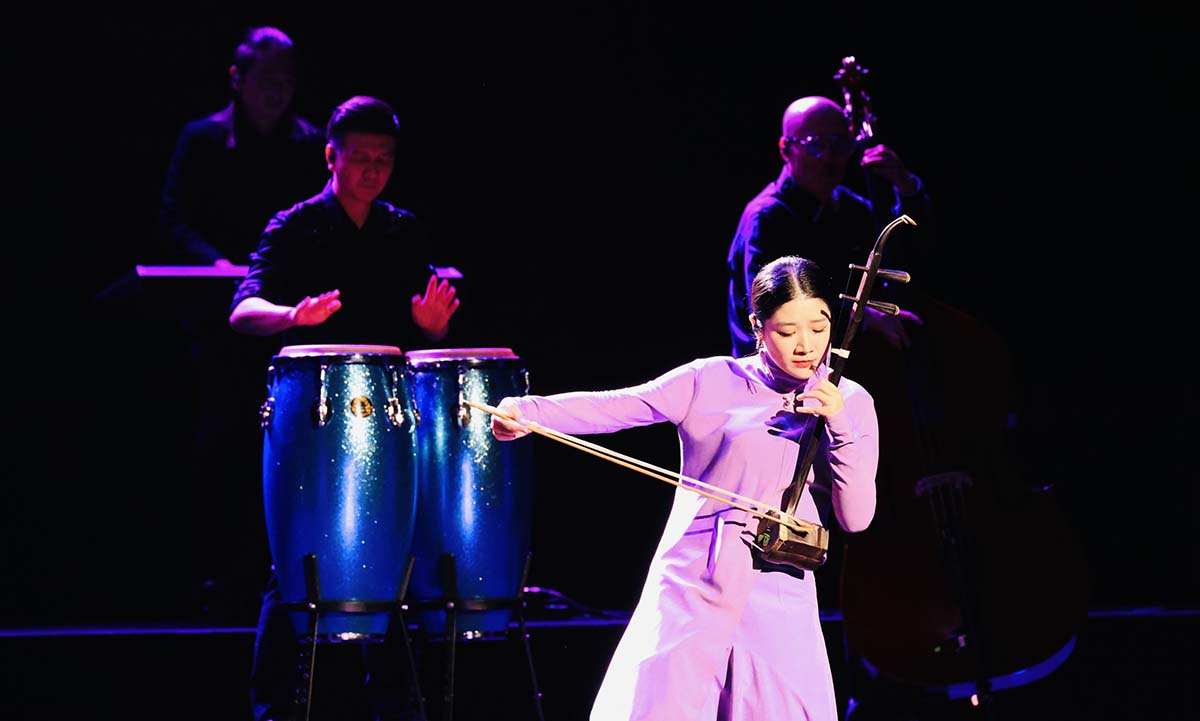 Orquestra Chinesa de Shangai se apresenta em Curitiba Orquestra Chinesa de Shangai se apresenta em Curitiba