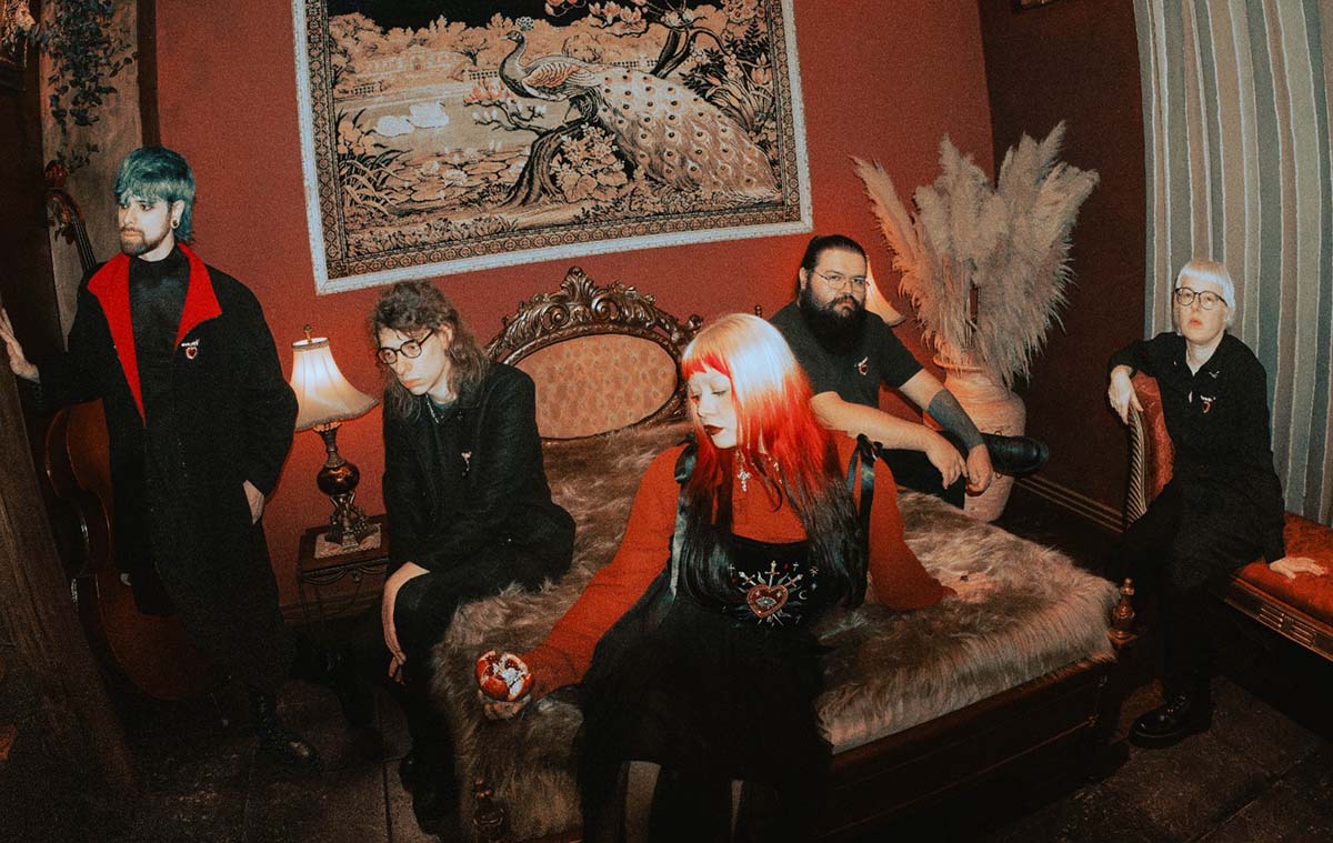 Lia Kapp lança o single “Burn This House Down”
