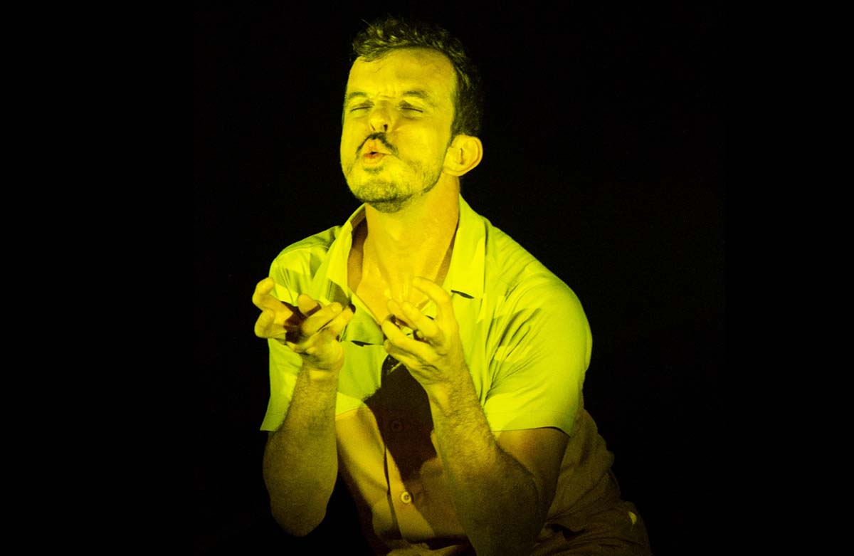 "Dança Boba", do Grupo Ateliê do Gesto, chega à Caixa Cultural Curitiba em curta temporada "Dança Boba", do Grupo Ateliê do Gesto, chega à Caixa Cultural Curitiba em curta temporada