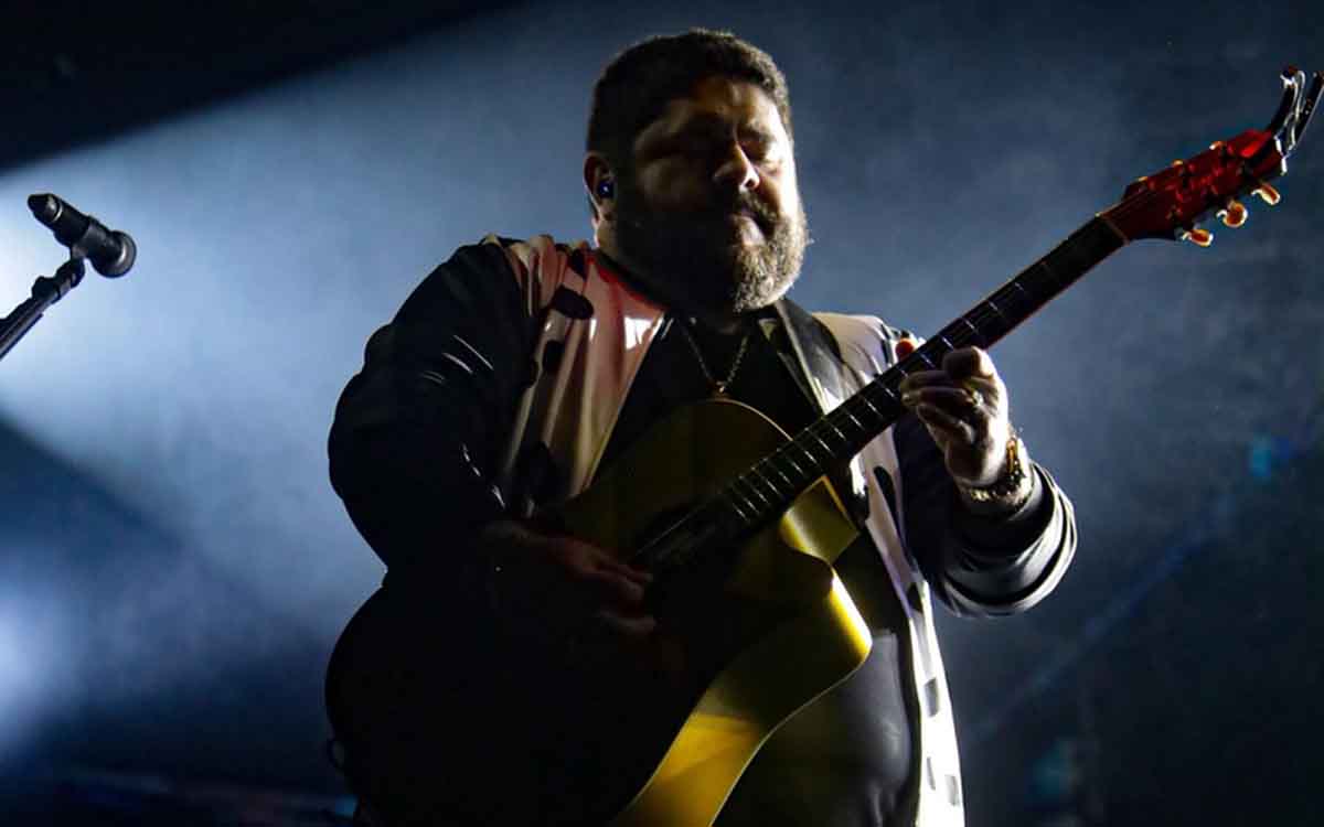 Michel Teló, César Menotti & Fabiano e João Bosco & Vinícius se reúnem para show histórico em Curitiba Michel Teló, César Menotti & Fabiano e João Bosco & Vinícius se reúnem para show histórico em Curitiba