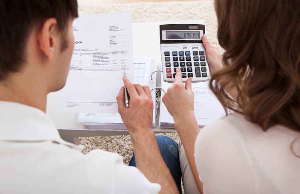 A empresa começa na mesa de casa: descontrole financeiro doméstico pode custar caro nos negócios A empresa começa na mesa de casa: descontrole financeiro doméstico pode custar caro nos negócios