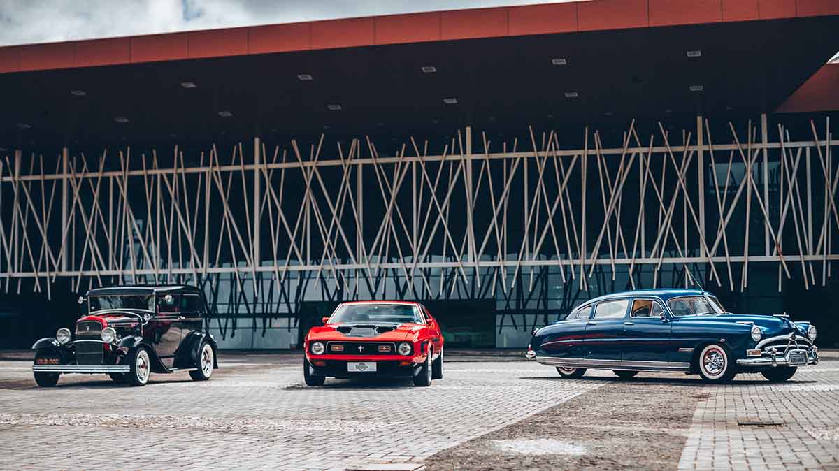 Old & Low Car Curitiba começa neste sábado com raridades, shows e atrações para toda a família